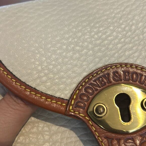 Dooney & Bourke Vintage classic handbag. Cream missing strap - Picture 7 of 8